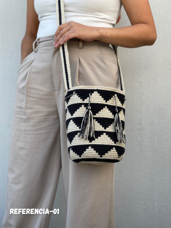 Mochila MEDIANA Exclusiva ⭐️(21x18)