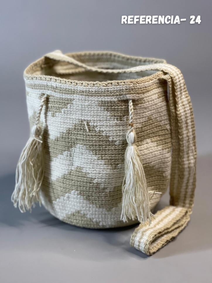 Mochila MEDIANA Tradicional 🎨 (21x18)