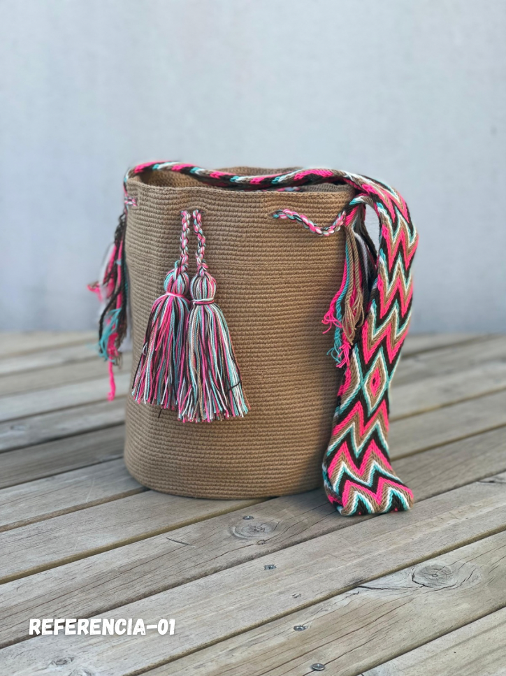 Mochila GRANDE Unicolor Tonos Tierra 🌎(31x28)