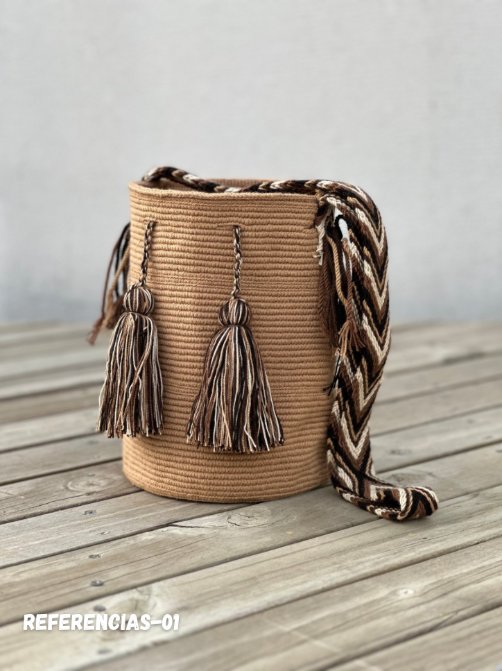 Mochila MEDIANA Unicolor🌟 (21x18)