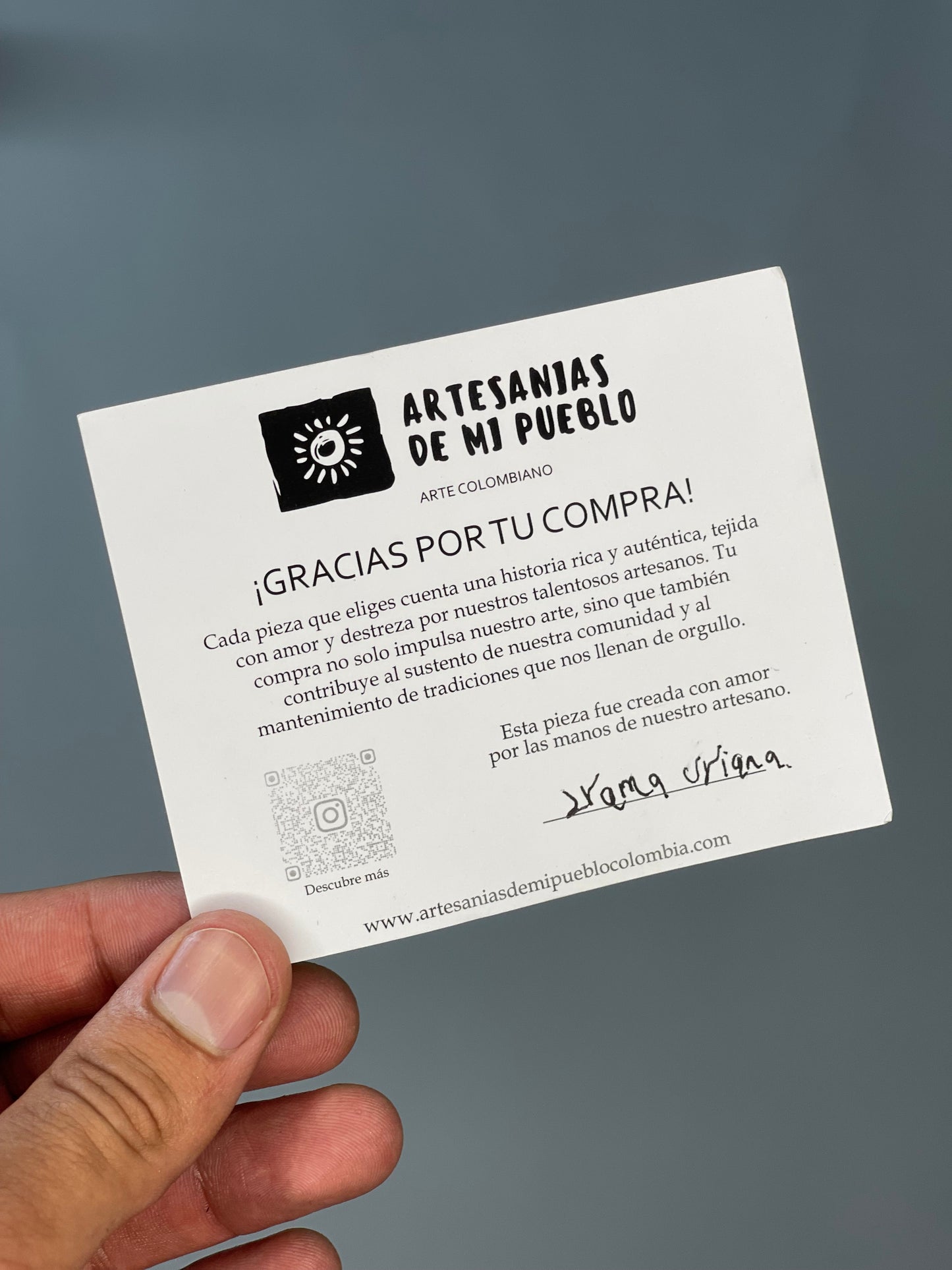 Empaque de regalo con tarjeta