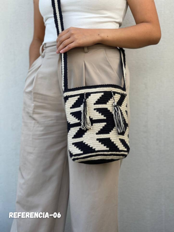 Mochila MEDIANA Exclusiva ⭐️(21x18)