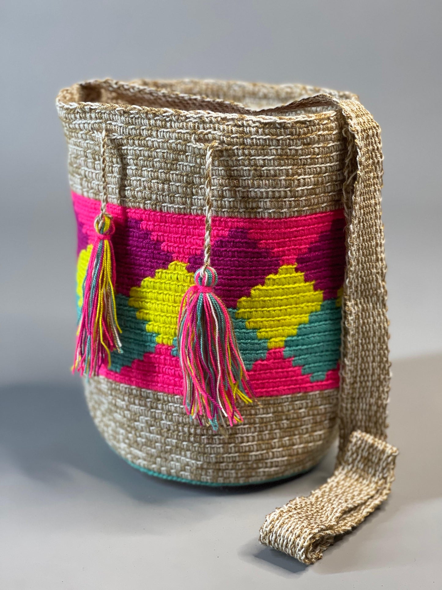 Mochila MEDIANA Tradicional 🎨 (21x18)