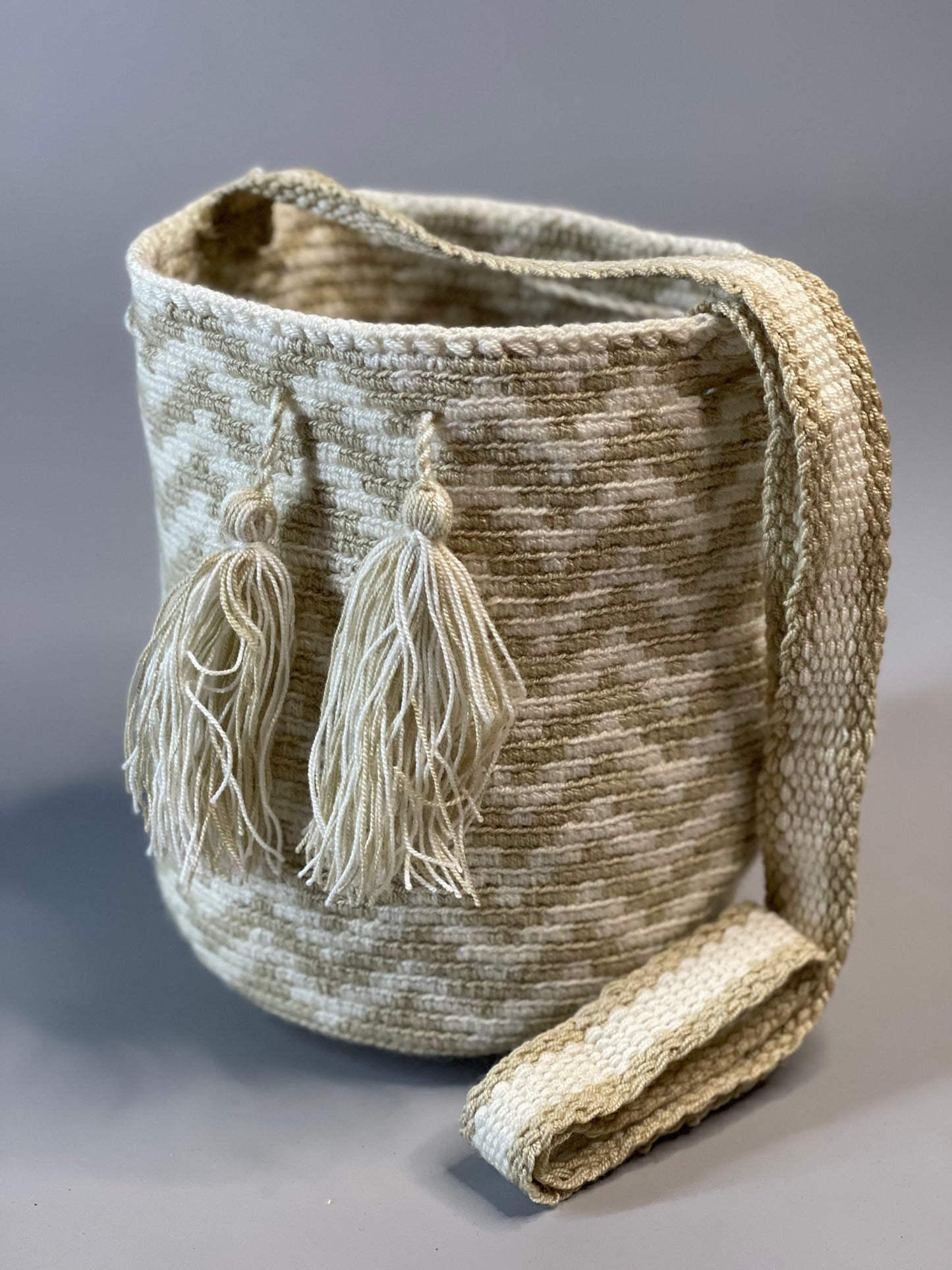 Mochila MEDIANA Tradicional 🎨 (21x18)