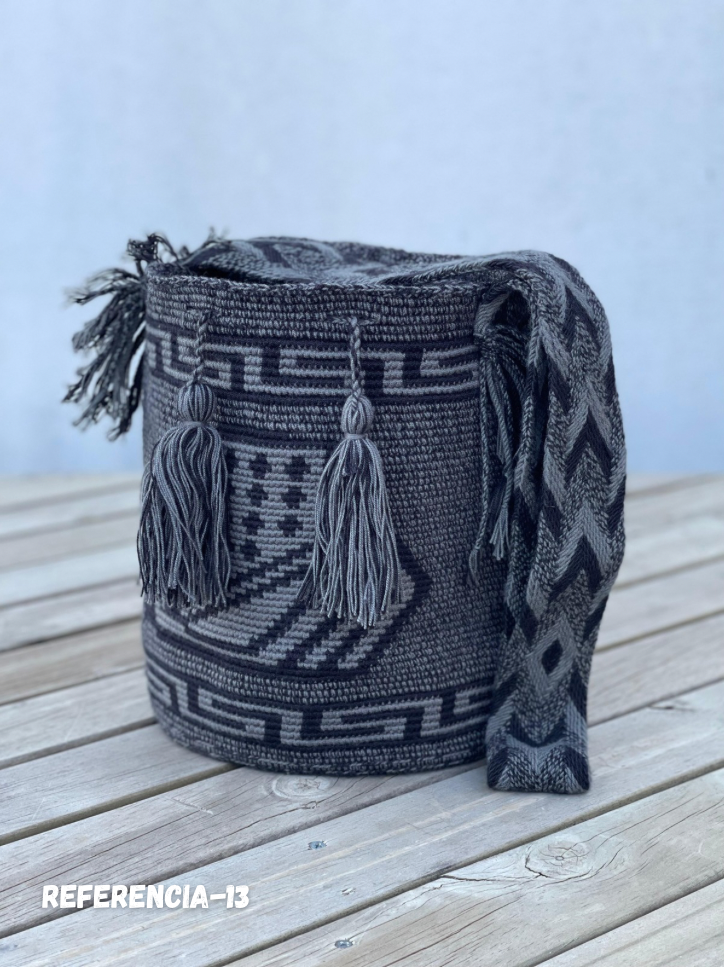 Mochilas GRANDE Diseño Hombre 🔹🩶 (31x28)