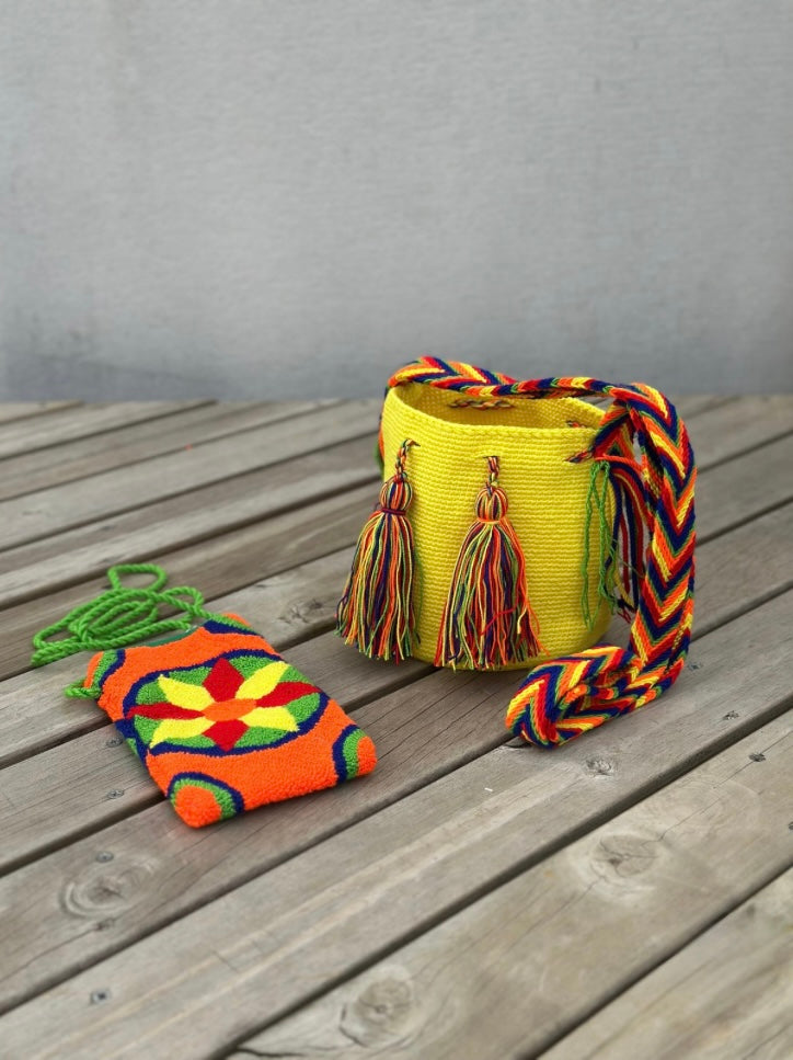 Combo Wayuu: Mochila Pequeña + PortaCelular
