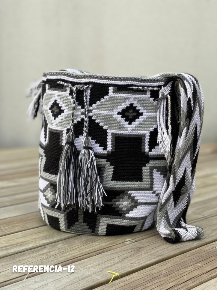 Mochilas GRANDE Diseño Hombre 🔹🩶 (31x28)
