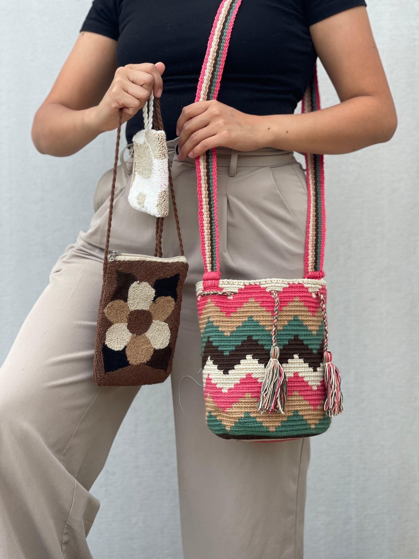 ✨Combo: Mochila MEDIANA Diseño+ Portacelular + (MONEDERO GRATIS) 🎁