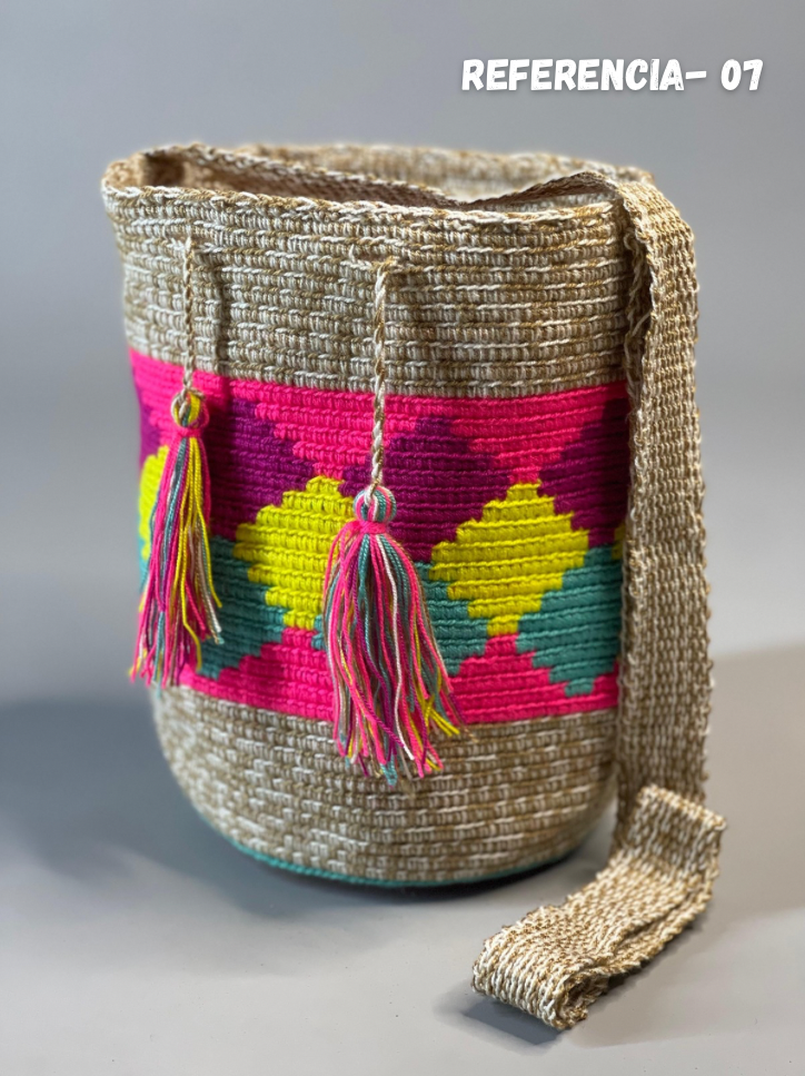 Mochila MEDIANA Tradicional 🎨 (21x18)