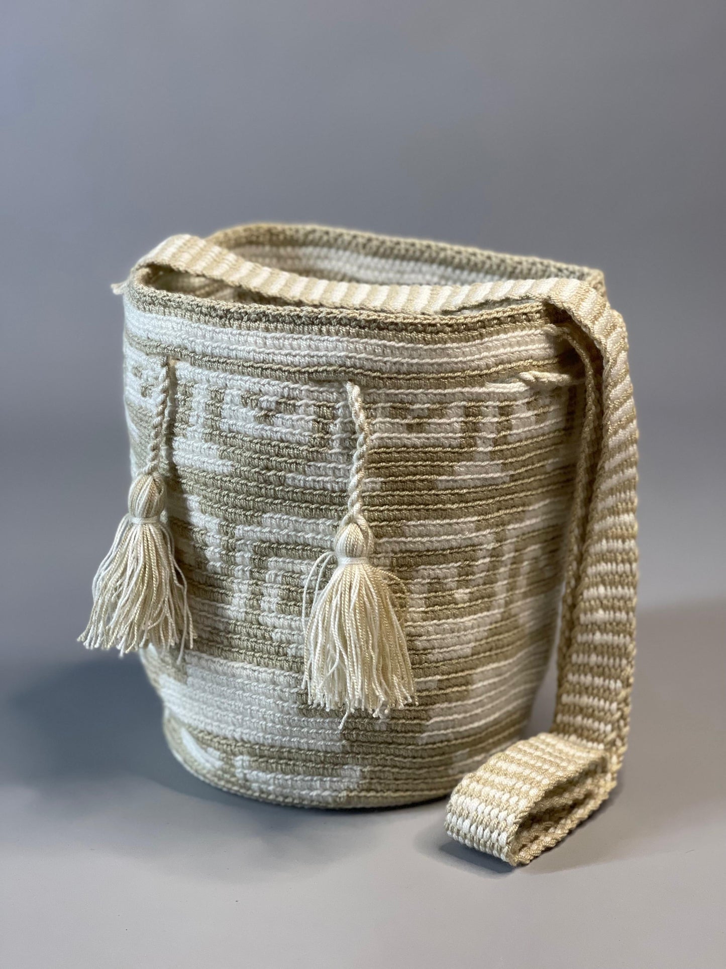 Mochila MEDIANA Tradicional 🎨 (21x18)