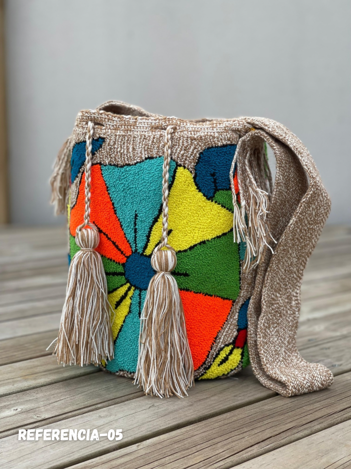 Mochila GRANDE Tapizada (31x28)🦜