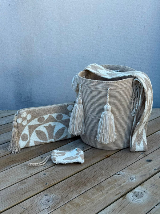 Combo Wayuu: Mochila GRANDE + Monedero + Sobre Artesanal
