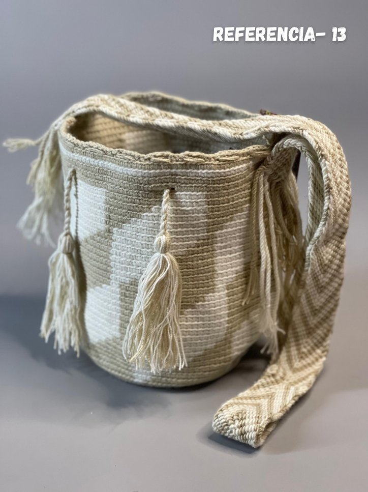 Mochila MEDIANA Tradicional 🎨 (21x18)