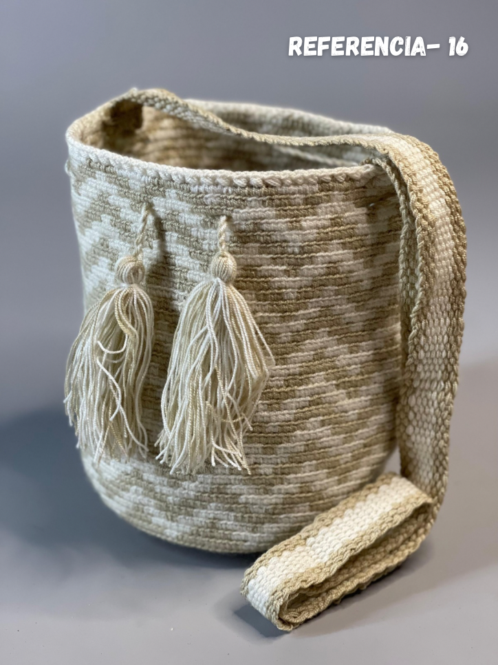 Mochila MEDIANA Tradicional 🎨 (21x18)