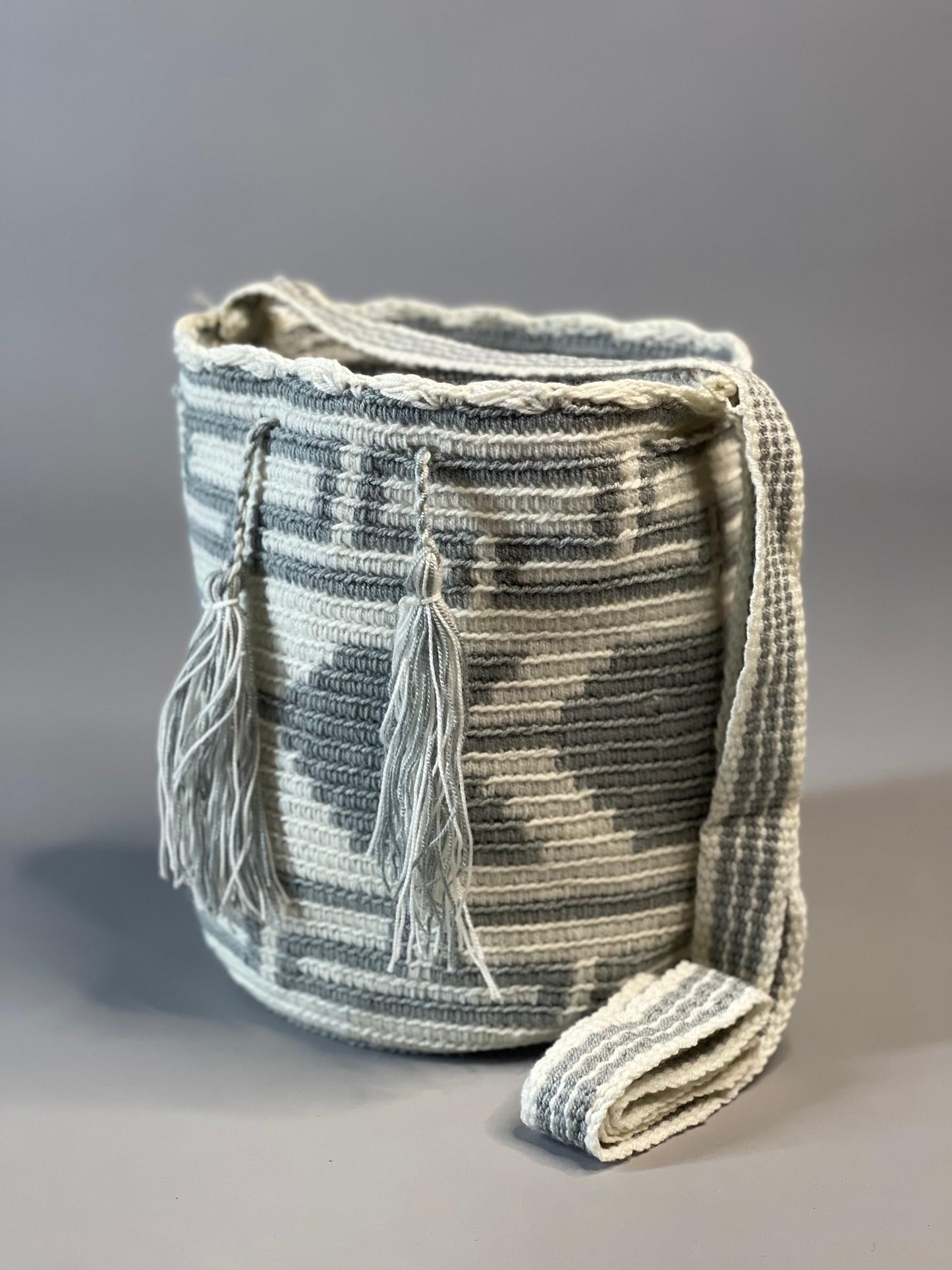 Mochila MEDIANA Tradicional 🎨 (21x18)