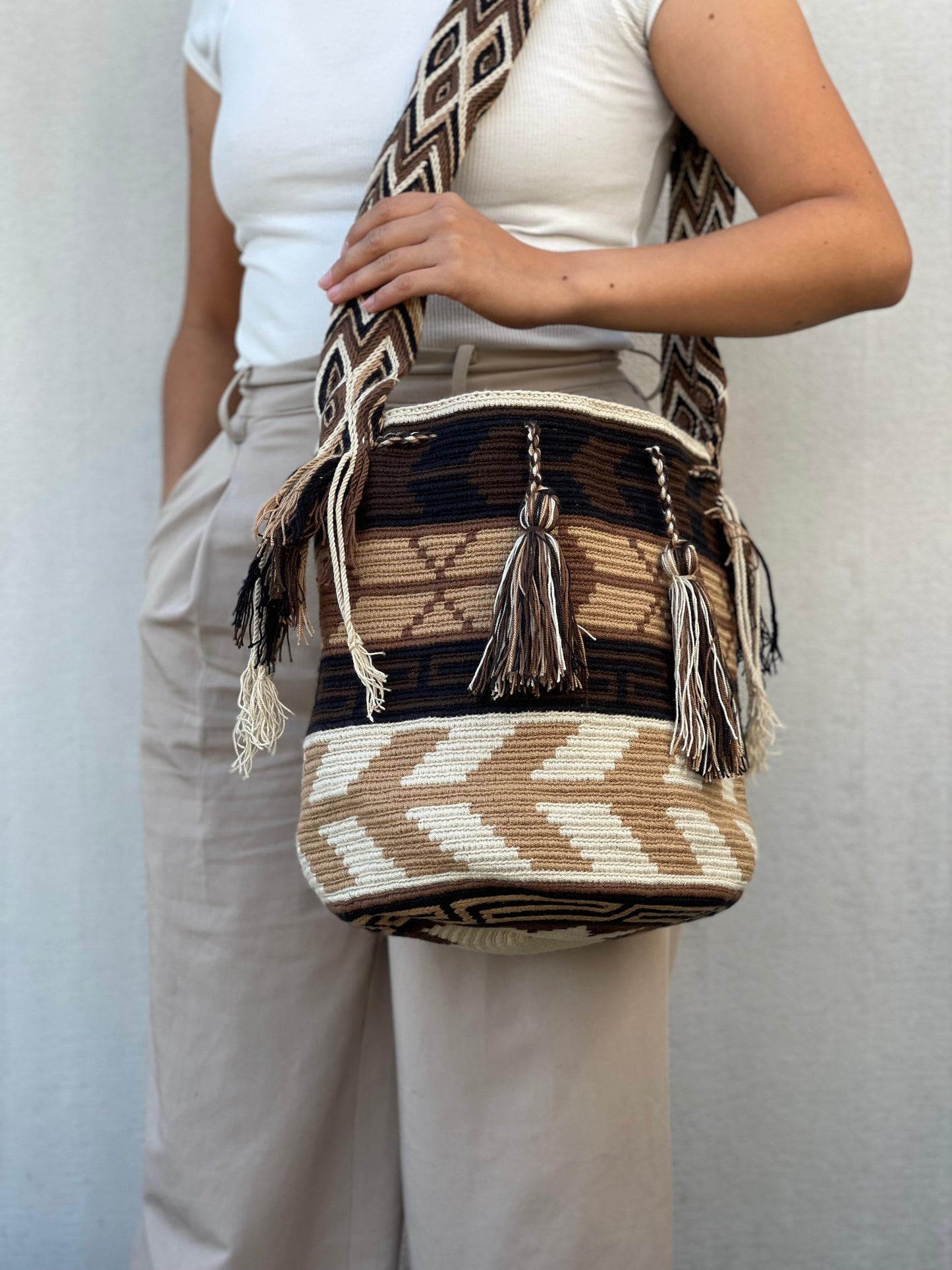 Mochila GRANDE Tonos Tierra🌤️ (31x28)