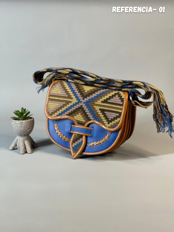 ⭐️ 👜CARRIEL WAYUU (21x26cm)😍