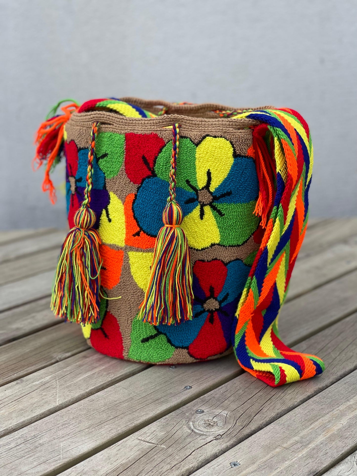 Mochila GRANDE Tapizada (31x28)🦜