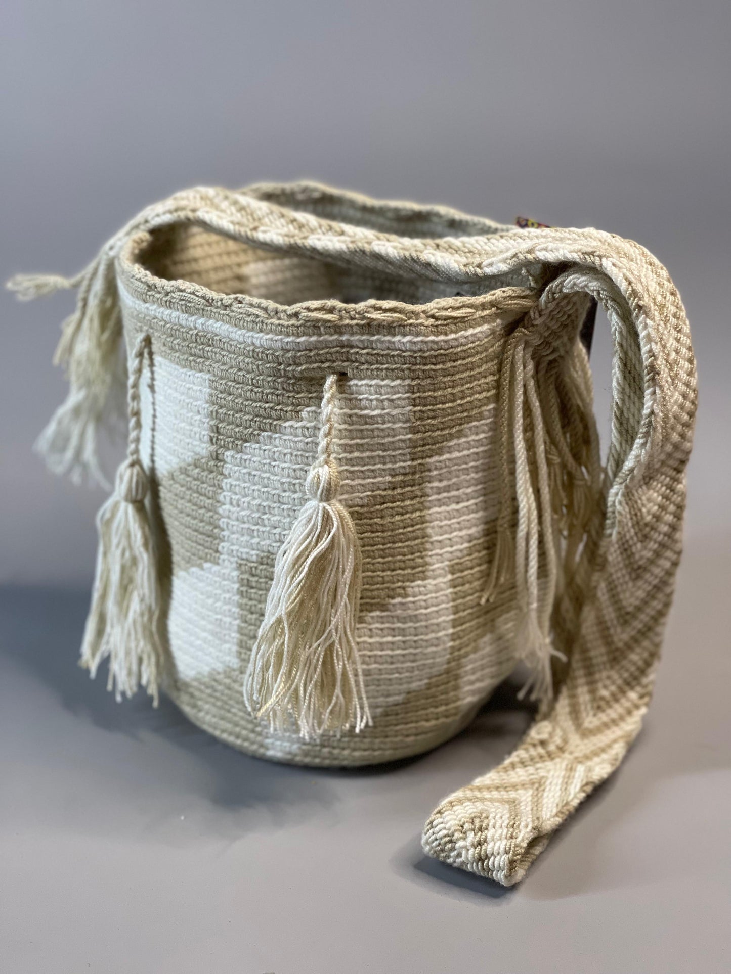 Mochila MEDIANA Tradicional 🎨 (21x18)