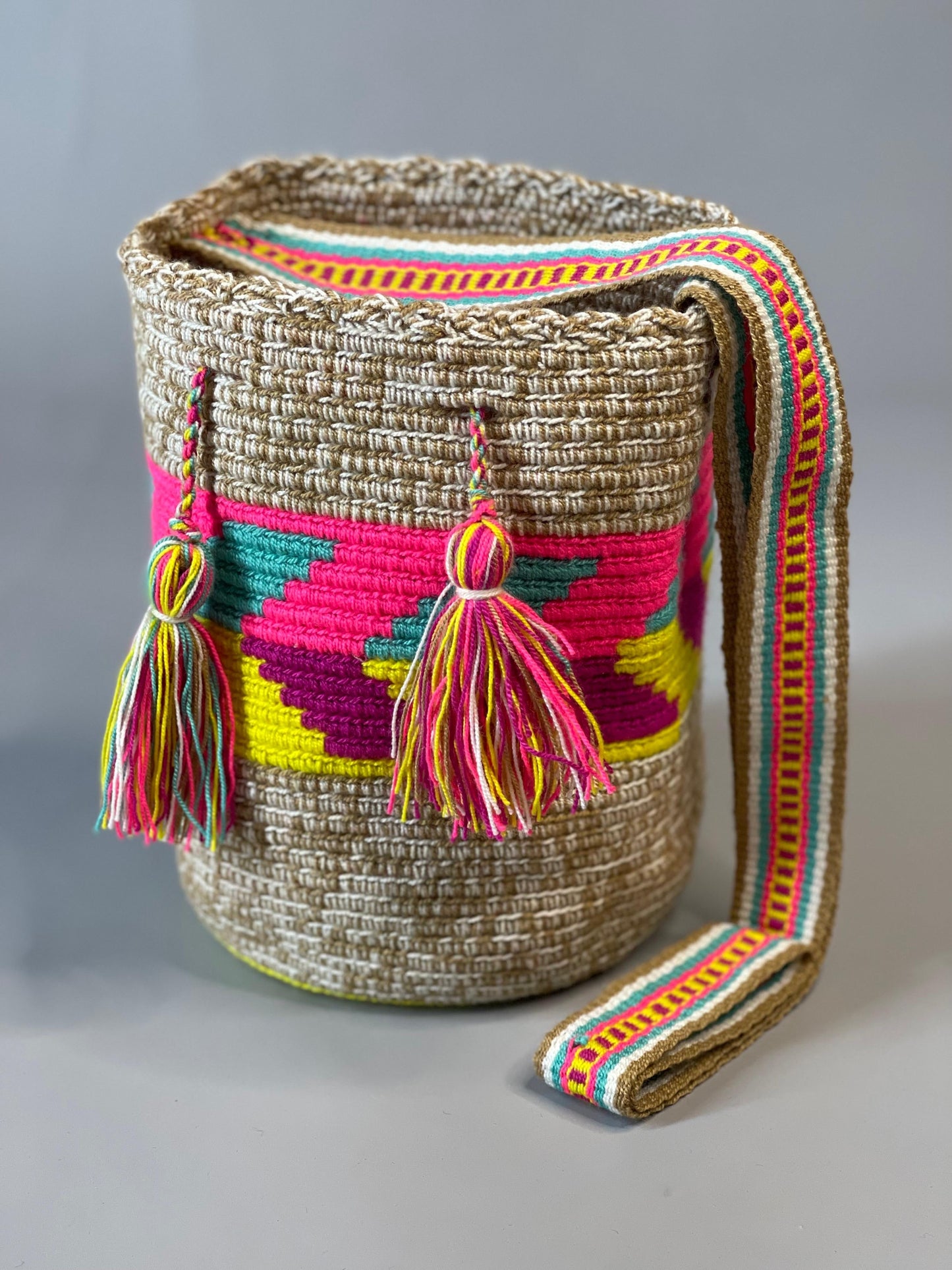Mochila MEDIANA Tradicional 🎨 (21x18)
