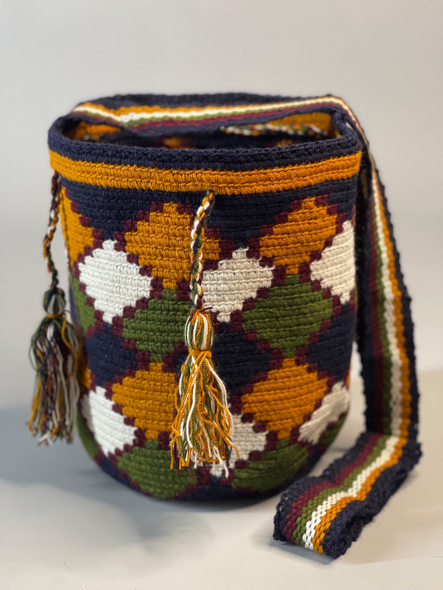 Mochila MEDIANA Tradicional 🎨 (21x18)