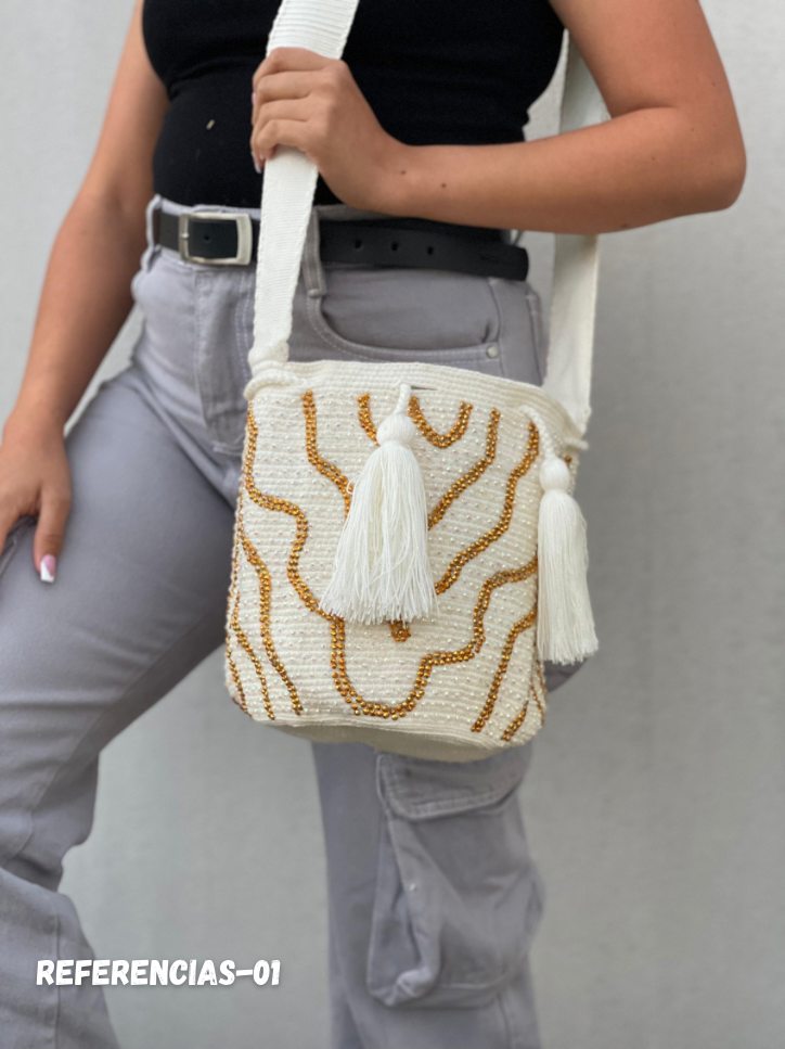 Mochila MEDIANA Perlada💫(22x18)