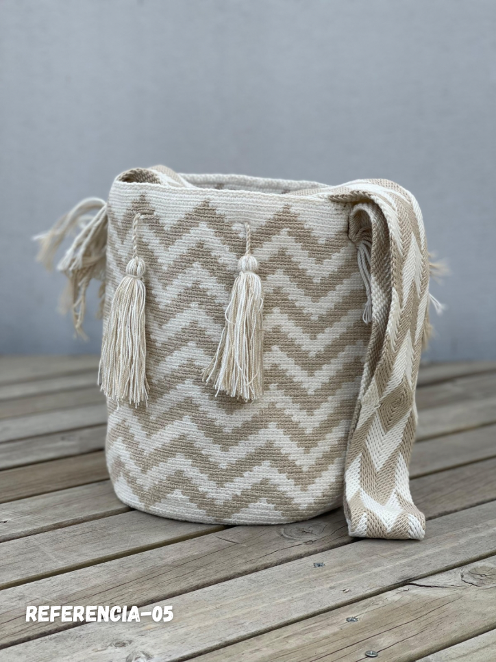 Mochila GRANDE Tonos Tierra🌤️ (31x28)