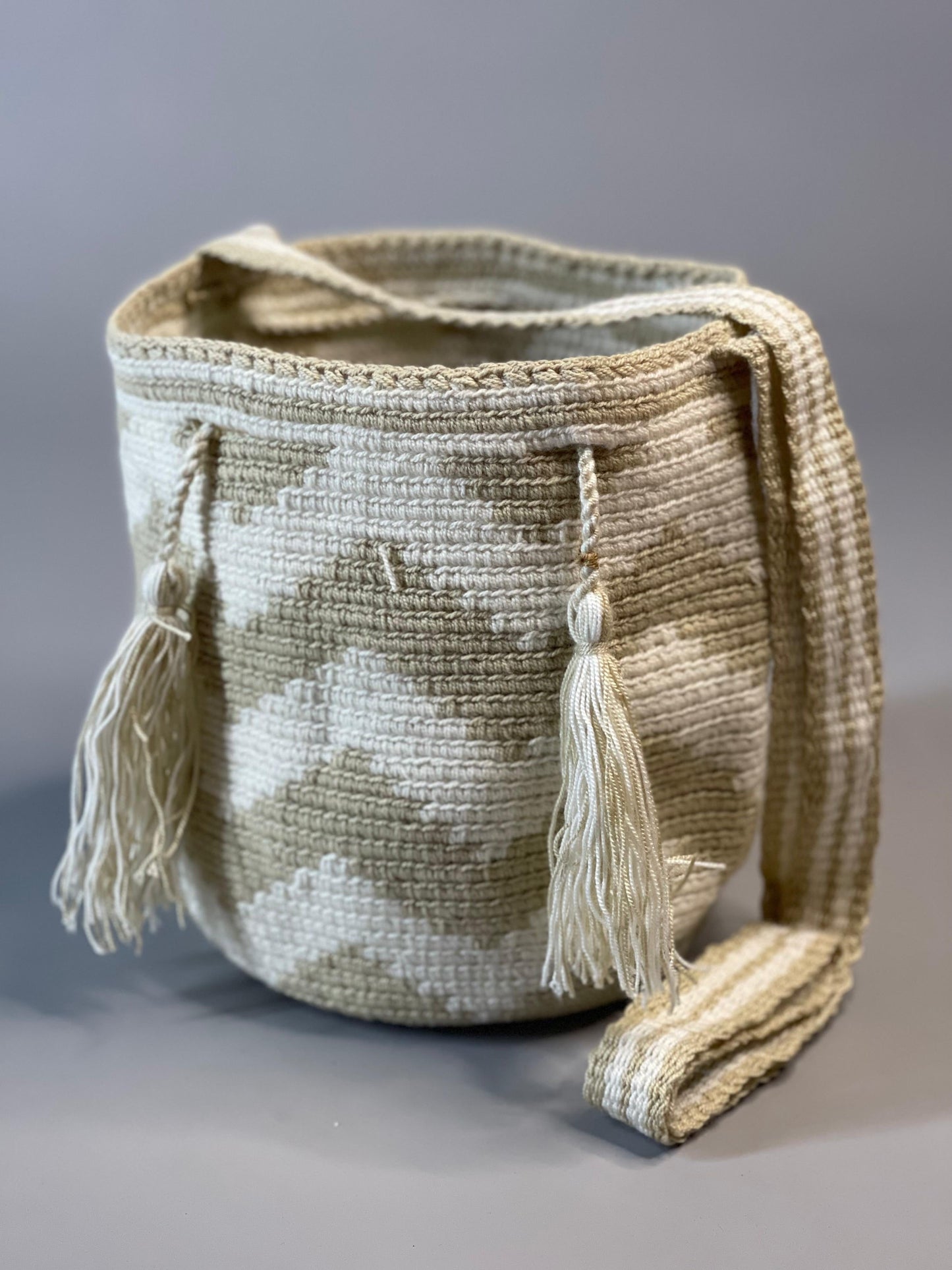 Mochila MEDIANA Tradicional 🎨 (21x18)