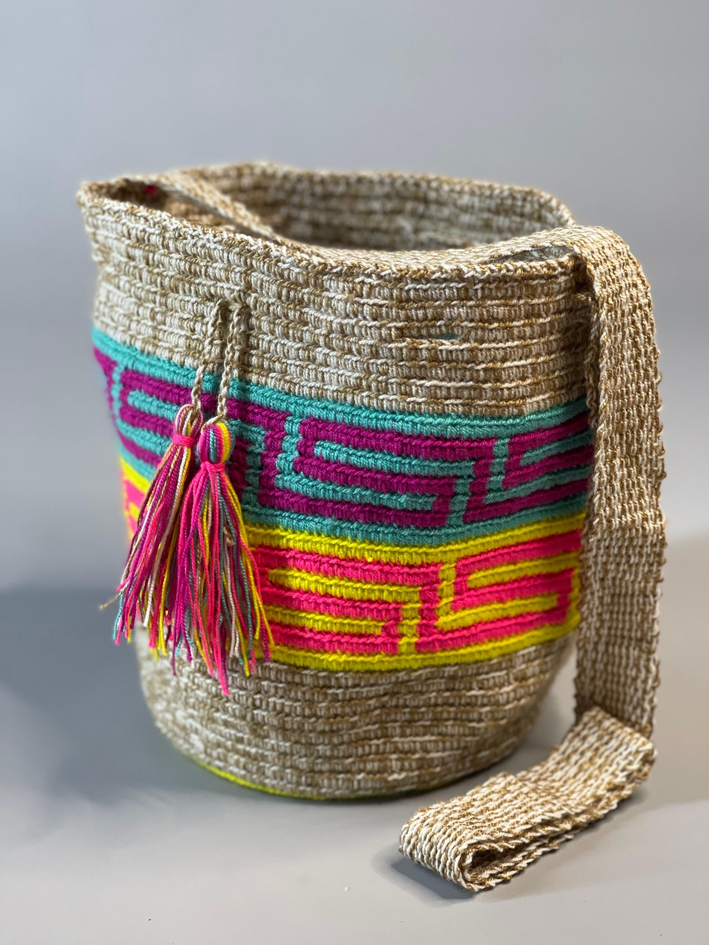 Mochila MEDIANA Tradicional 🎨 (21x18)