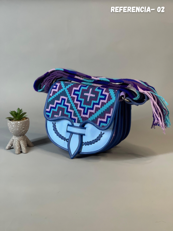 ⭐️ 👜CARRIEL WAYUU (21x26cm)😍