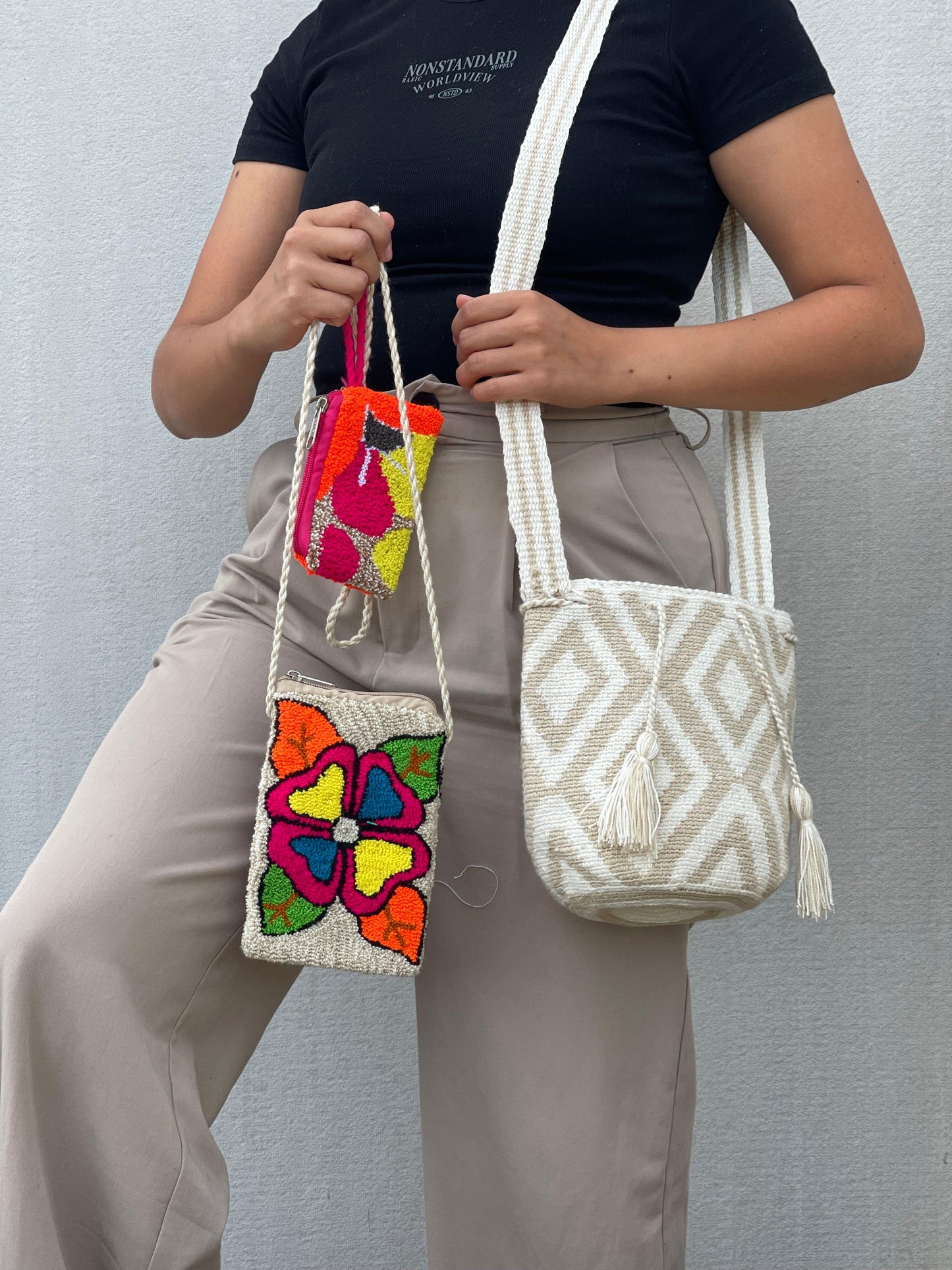 ✨Combo: Mochila MEDIANA Diseño+ Portacelular + (MONEDERO GRATIS) 🎁