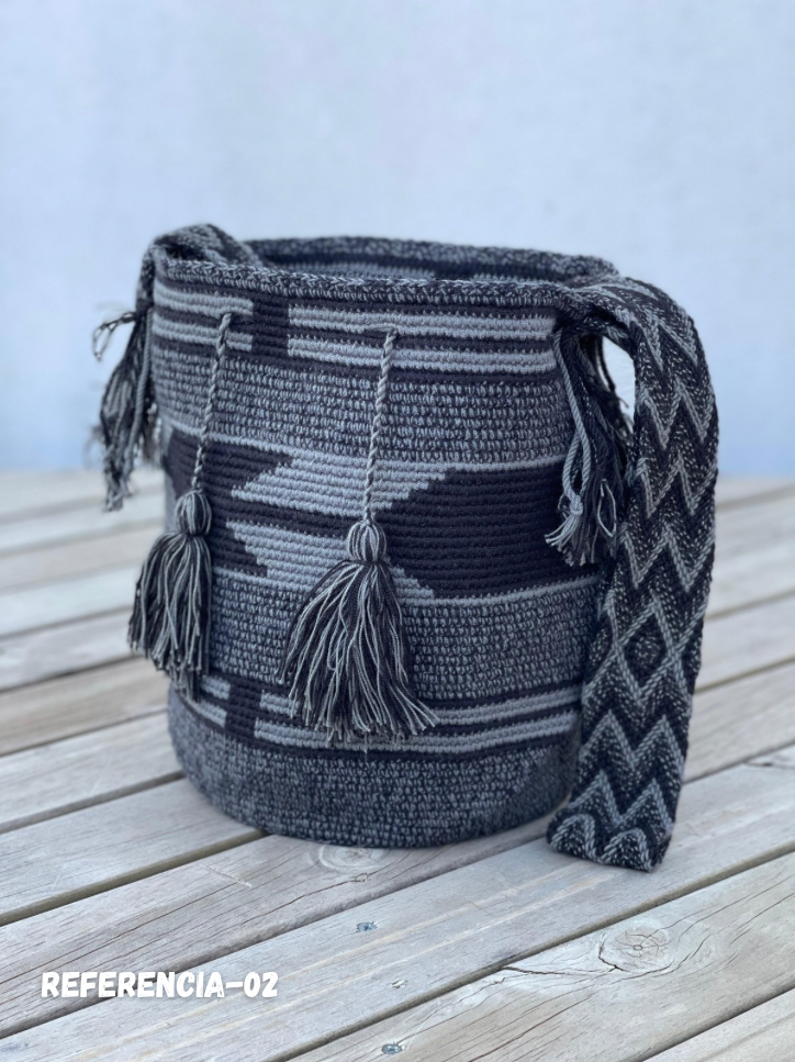 Mochilas GRANDE Diseño Hombre 🔹🩶 (31x28)