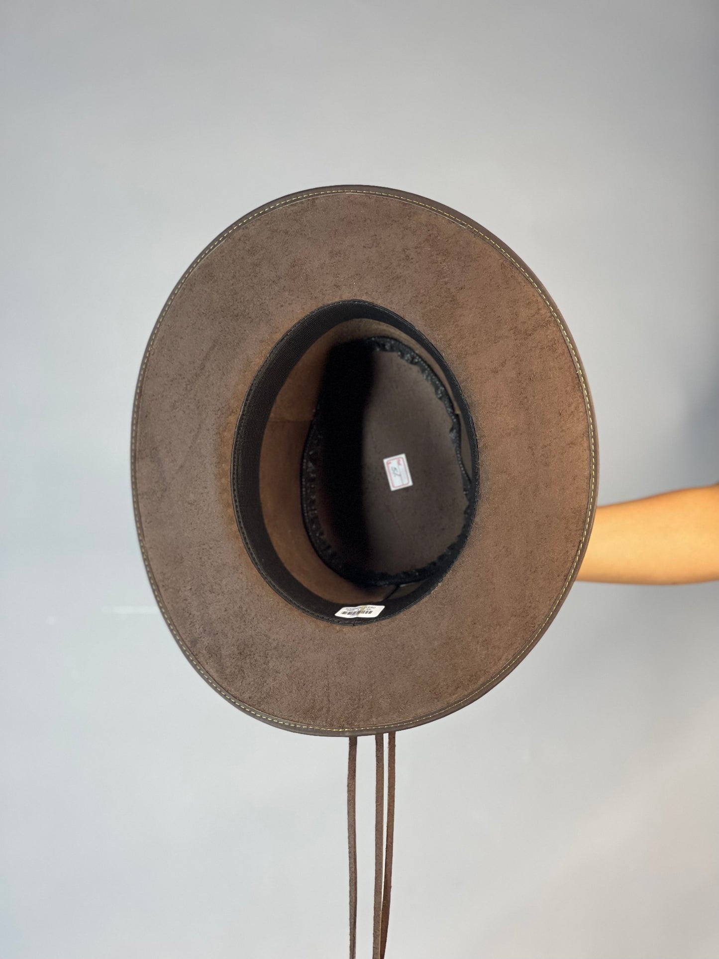 Sombrero Cuero Correas