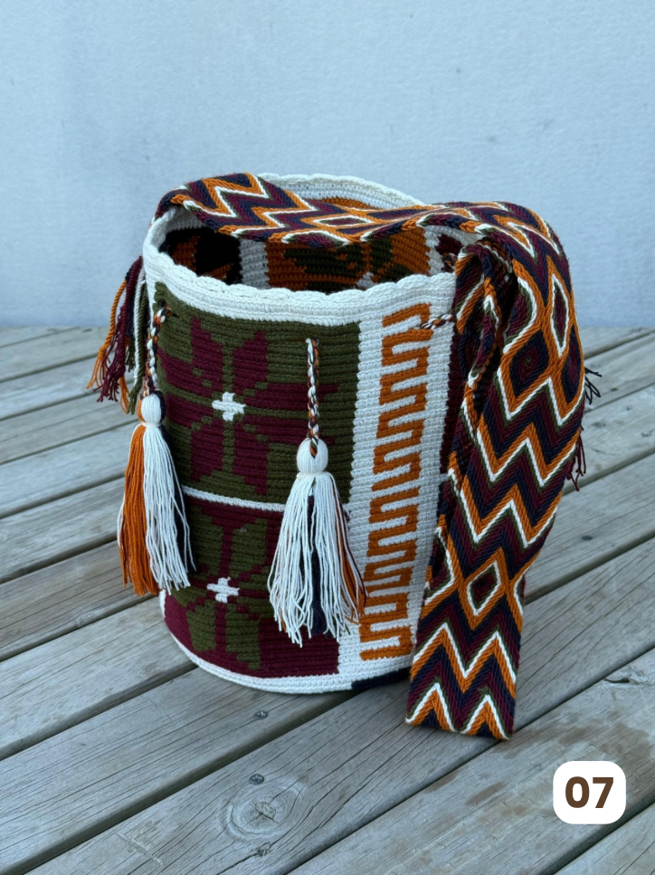 Mochila GRANDE Edición Limitada👑🌟(31x28)
