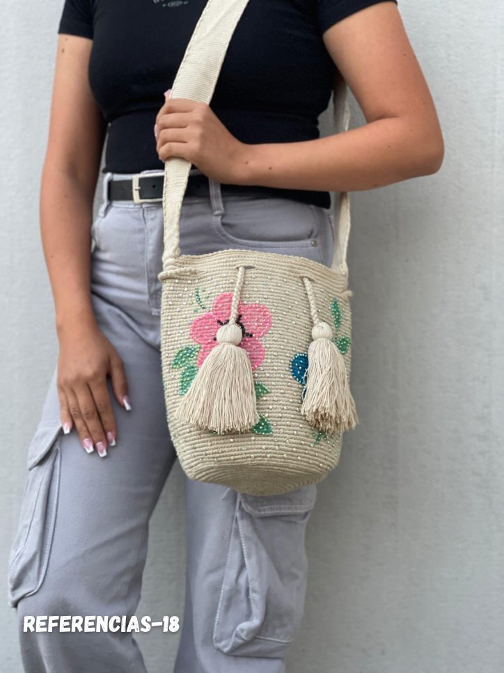 Mochila MEDIANA Perlada💫(22x18)