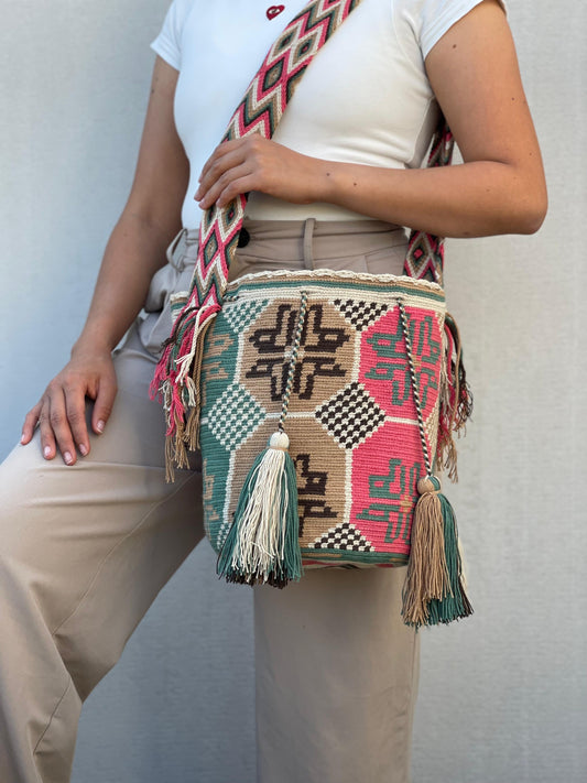 Mochila GRANDE Tonos Guayaba (31x28)