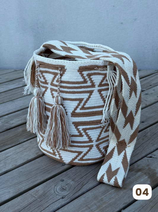 Mochila GRANDE Tonos Tierra🌤️ (31x28)