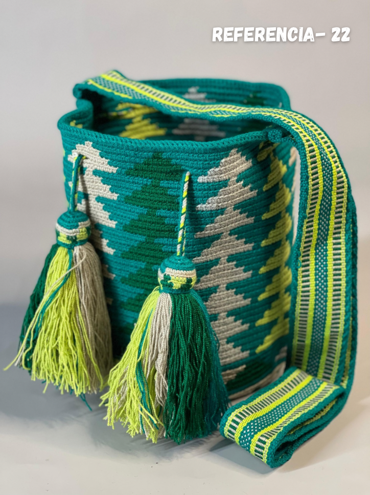 Mochila MEDIANA Colección PREMIUM  🔥⭐️ (22x21)