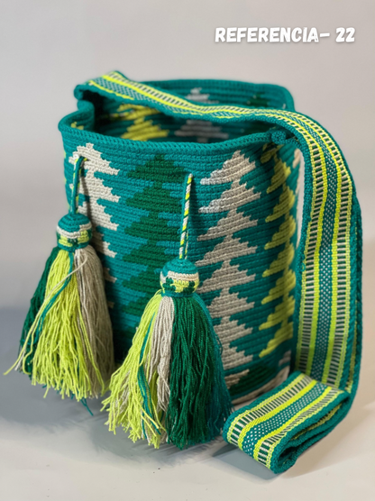 Mochila MEDIANA Colección PREMIUM  🔥⭐️ (22x21)