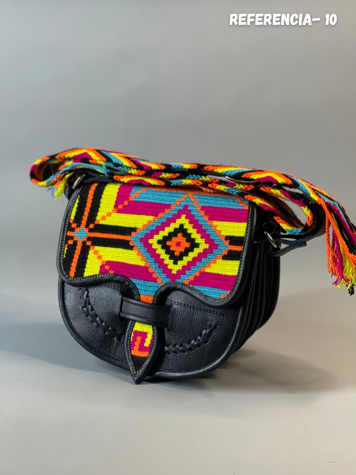 ⭐️ 👜CARRIEL WAYUU    (21x26cm)😍