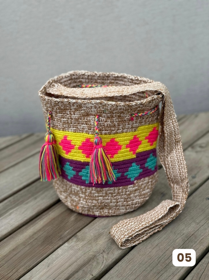 Mochila MEDIANA Tonos Pastel (22x18)⭐️