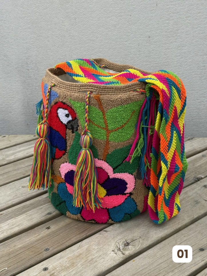 Mochila GRANDE Tapizada (31x28)🦜
