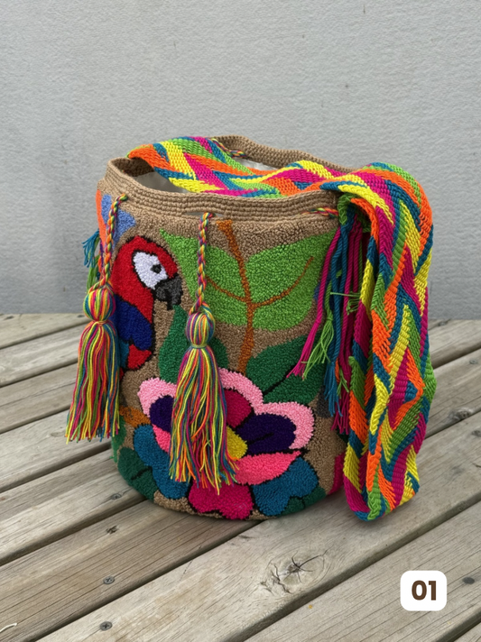 Mochila GRANDE Tapizada (31x28)🦜