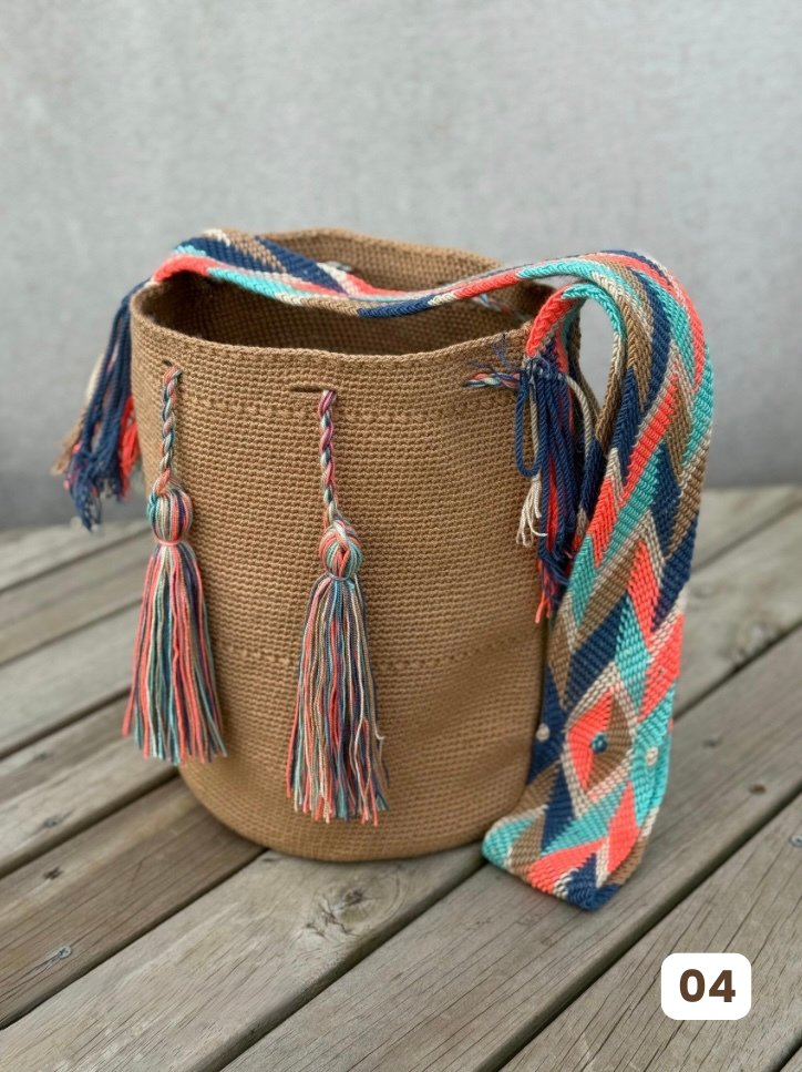 Mochila GRANDE Unicolor Tonos Tierra 🌎(31x28)