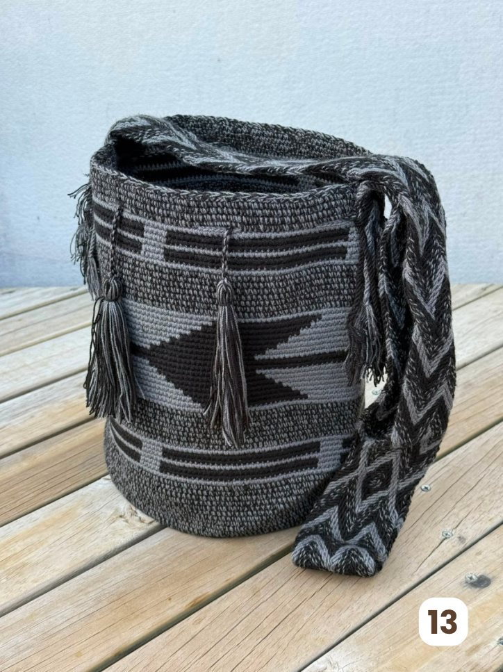 Mochilas GRANDE Diseño Hombre 🔹🩶 (31x28)