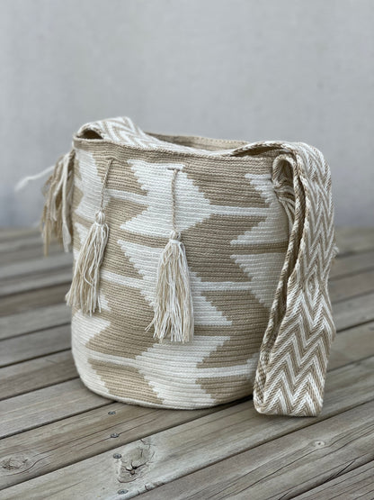 Mochila GRANDE Tonos Tierra🌤️ (31x28)