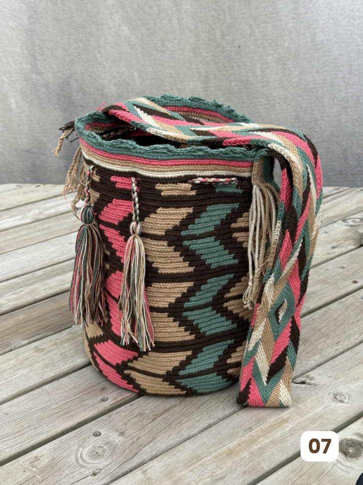 Mochila GRANDE Tonos Guayaba (31x28)