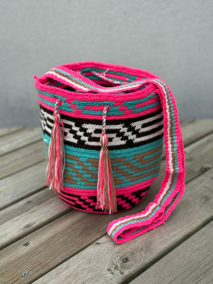 Mochila MEDIANA Tonos Pastel (22x18)⭐️