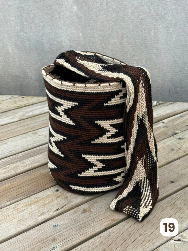 Mochila GRANDE tipo Arhuaca ⭐️🐑(30x28)