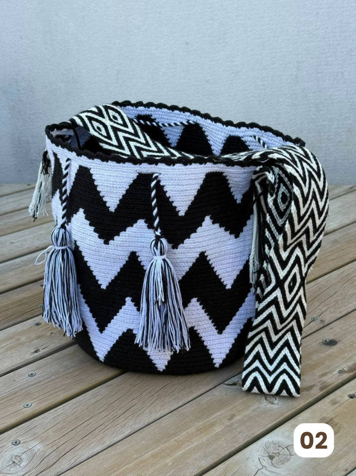Mochila GRANDE Tonos Tierra🌤️ (31x28)